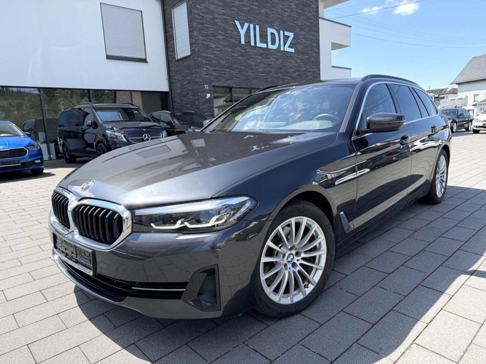BMW 520dA xDrive Touring *LED *LEDER *AHK *1.HAND