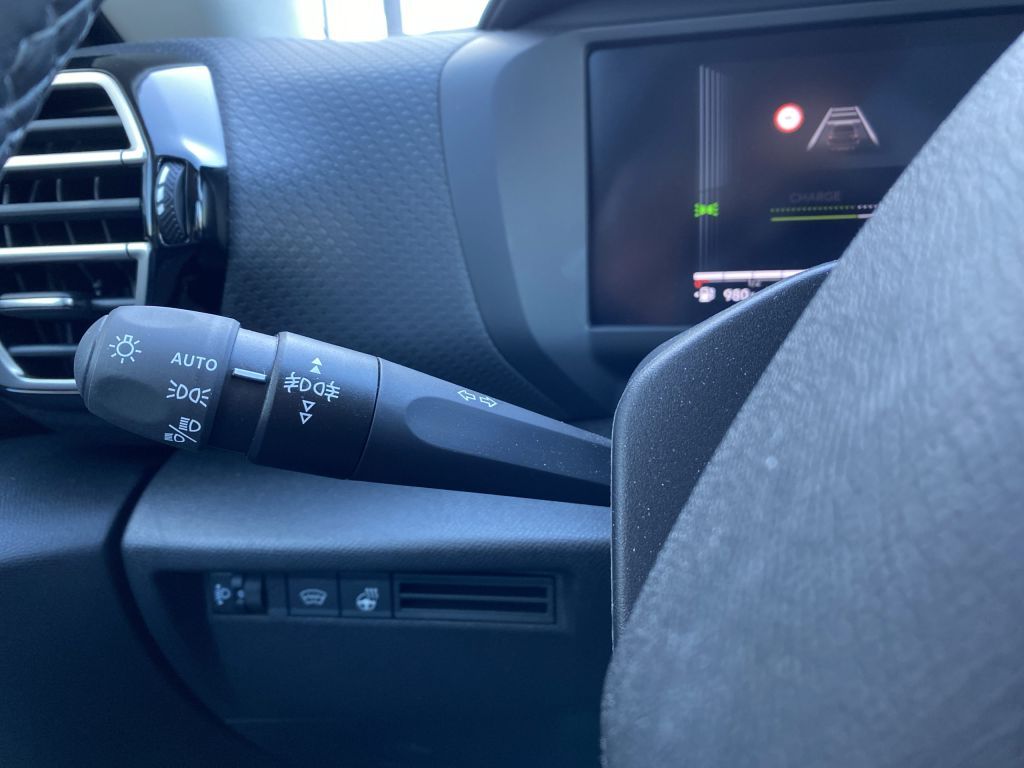 Fahrzeugabbildung Citroën C4 Hybrid 145 Automatik Max *Alcantara*Winterpak