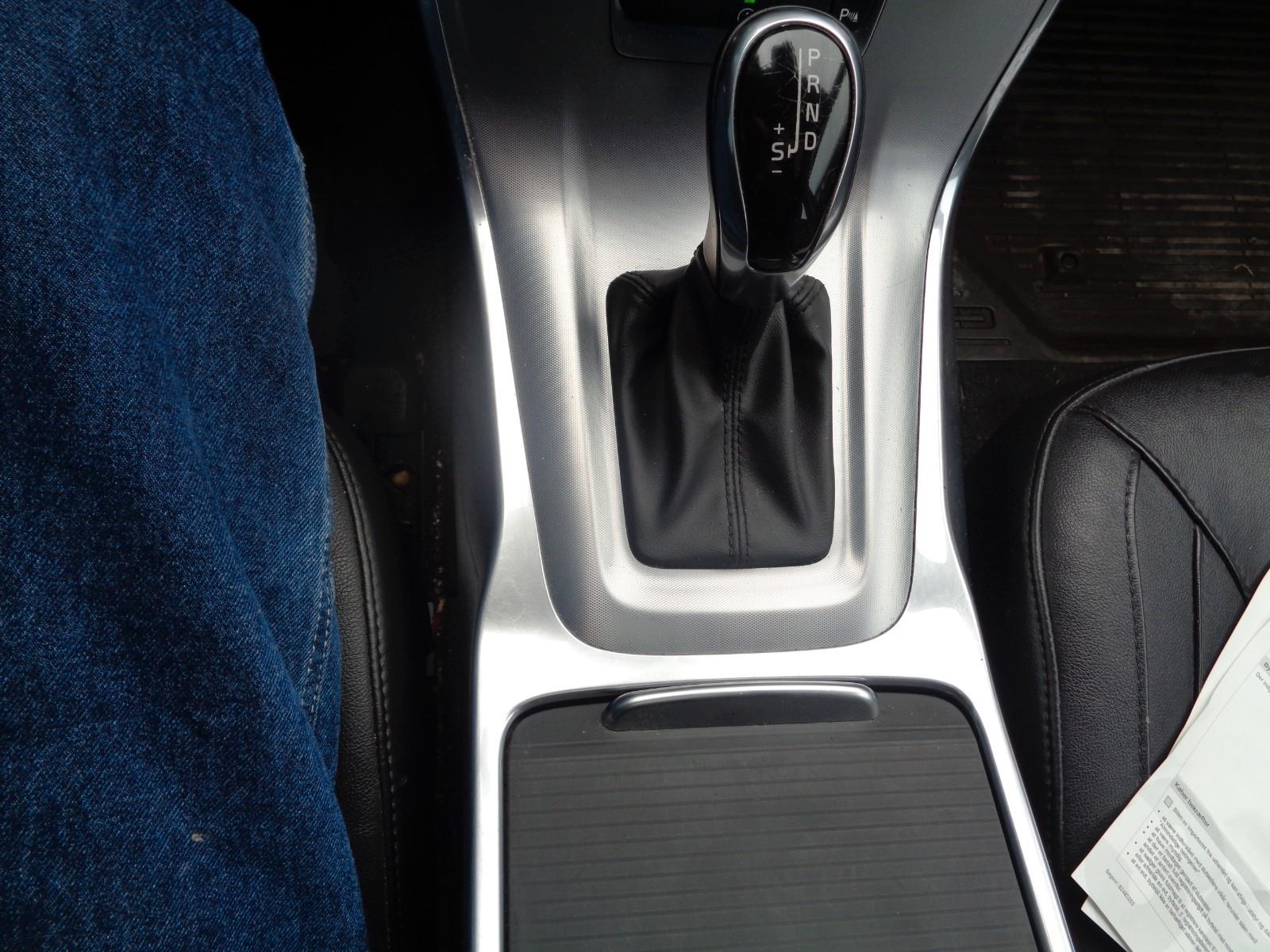 Volvo V70 2015 — photo 14