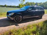 Mercedes-Benz 220 - Mercedes-Benz 220 aus 2008