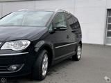 Volkswagen VW Touran 2009 | 1.4 TSI (177 PS) | - Volkswagen Touran mit Benzin-Antrieb: Limousine, Automatik