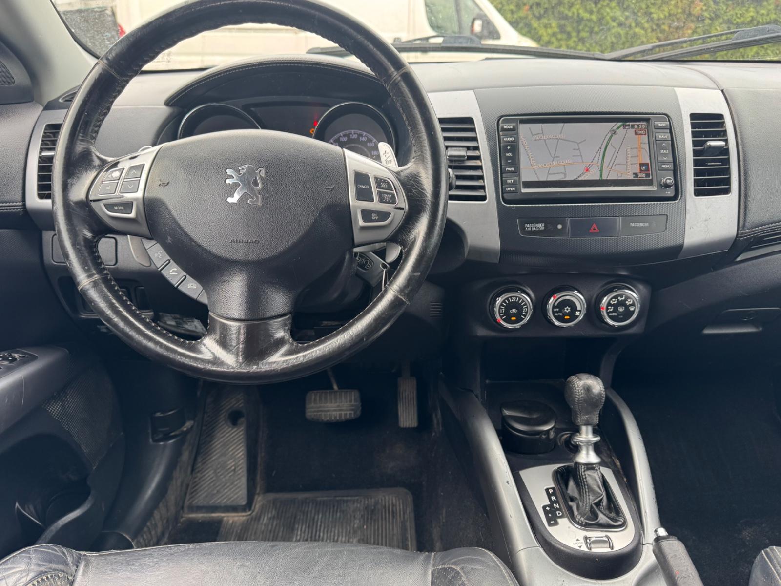 Peugeot 4007 2012 — photo 8