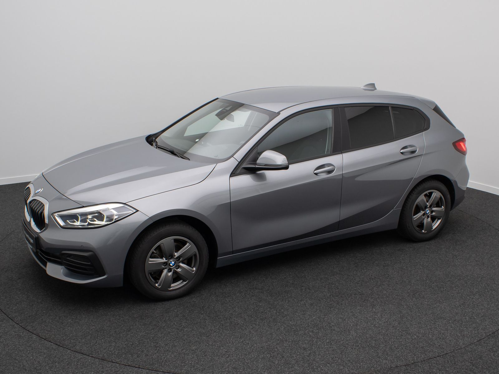 Fahrzeugabbildung BMW 118i GeschwindigReg DAB AHK DriveAs LED CockpitP