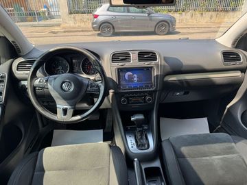 Volkswagen Golf - 10