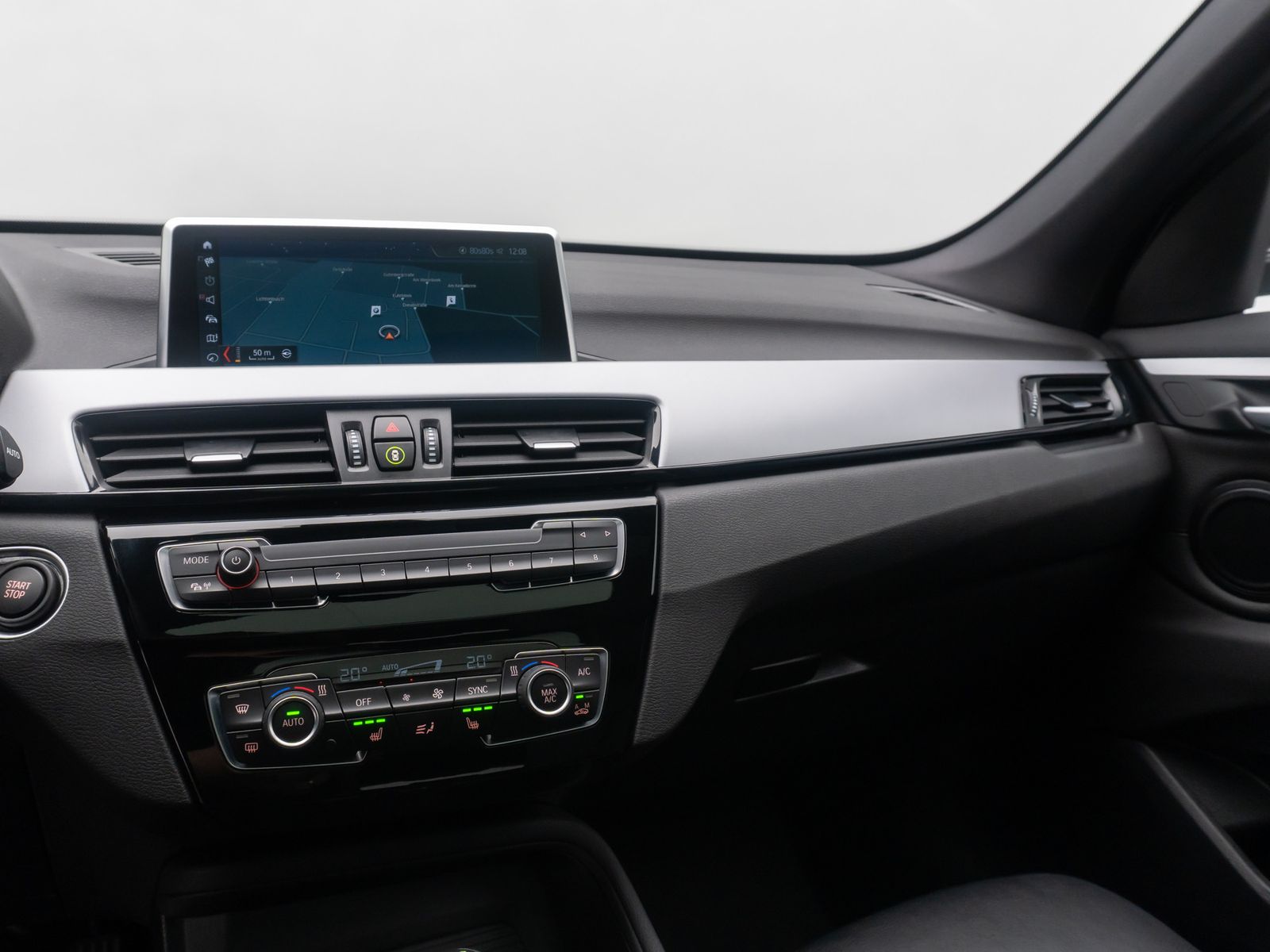 Fahrzeugabbildung BMW X1 xD25e ParkAs DAB Navi Komfort Sportsitz Leder