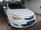Opel Astra J Sports Tourer Design Edition*SHZ*KLIMA* - Opel Astra: J Sports Tourer Design Edition