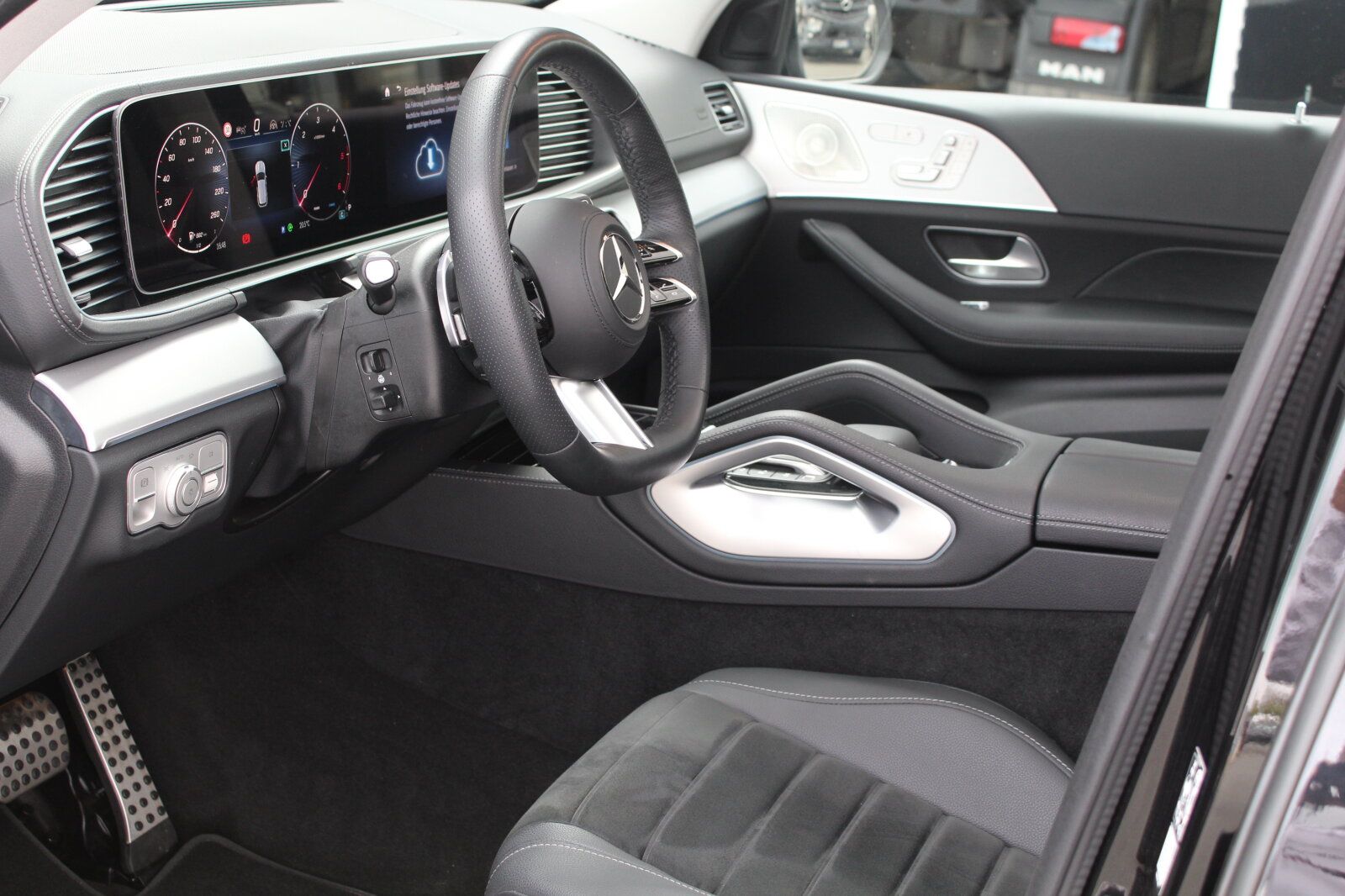 Mercedes-Benz GLE 300 d 4M AMG AHK PANO BURMESTER MULTIBEAM foto 7