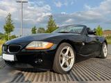 BMW Z4 3.0i - scheckheftgepflegt Leder Alarm Hardtop - BMW aus 2003: Cabrio