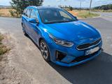 Kia Ceed SW PlugIn Garantie; Gutachten; Vollausst. - Kia cee'd / Ceed mit Hybrid-Antrieb: Kombi