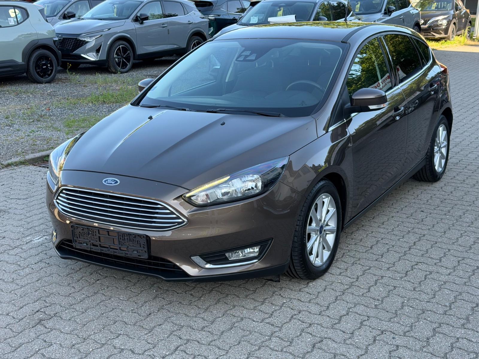 Ford Focus Lim. Titanium 134KW.AUT. 1.HAND STANDHEIZU