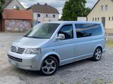 Volkswagen VW T5 Caravelle - gebrauchte VW T5 Caravelle aus dem Jahr 2005
