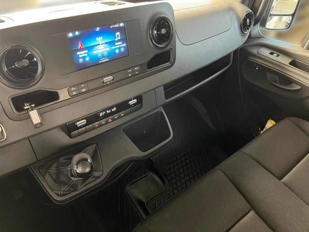 Fahrzeugabbildung Mercedes-Benz Sprinter 317 Kasten L2H2 360°Schwingsitz SHZ EDW