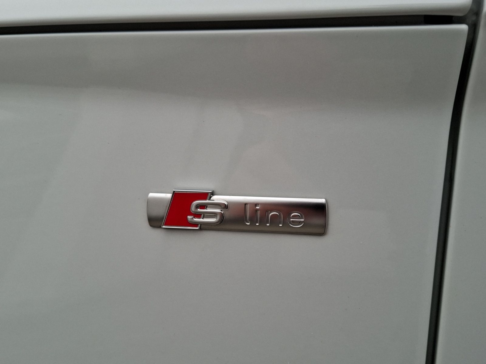 Fahrzeugabbildung Audi Q5 40 TDI quattro S-line S-tronic LED Navi AVC A