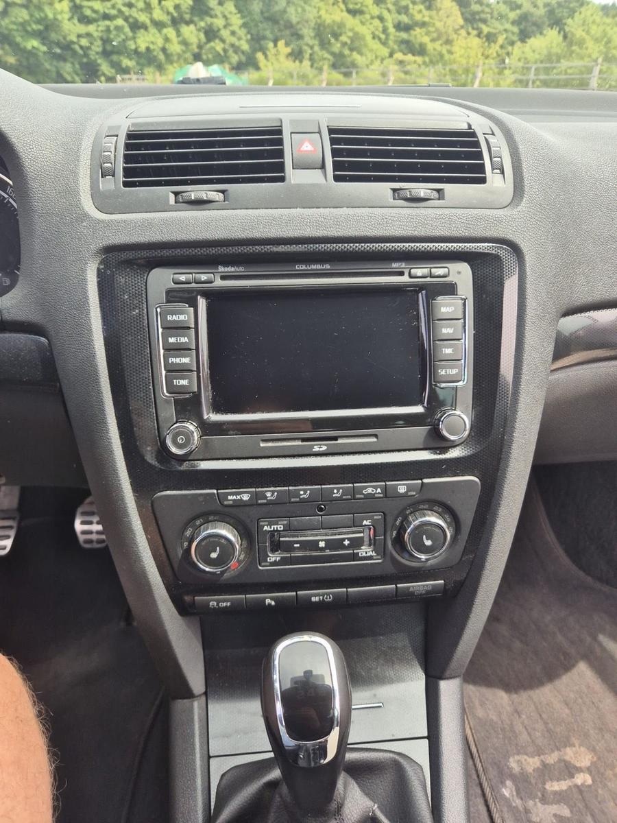 Skoda Octavia 2013 — photo 13