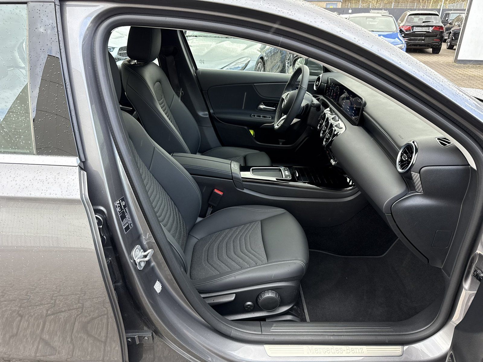 Fahrzeugabbildung Mercedes-Benz A 200 Progressive*LED*KAMERA*SPURHALTE*LENKRADHE