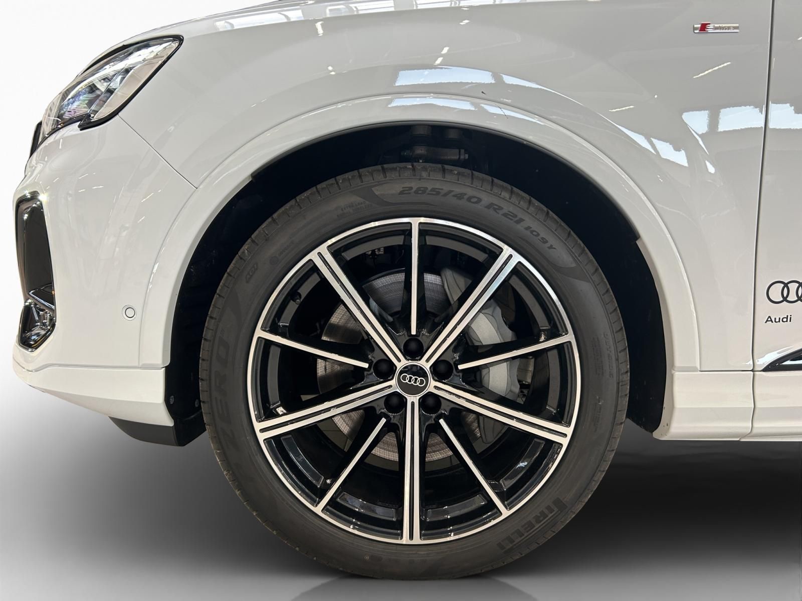 Audi Q7 S line imagem 3