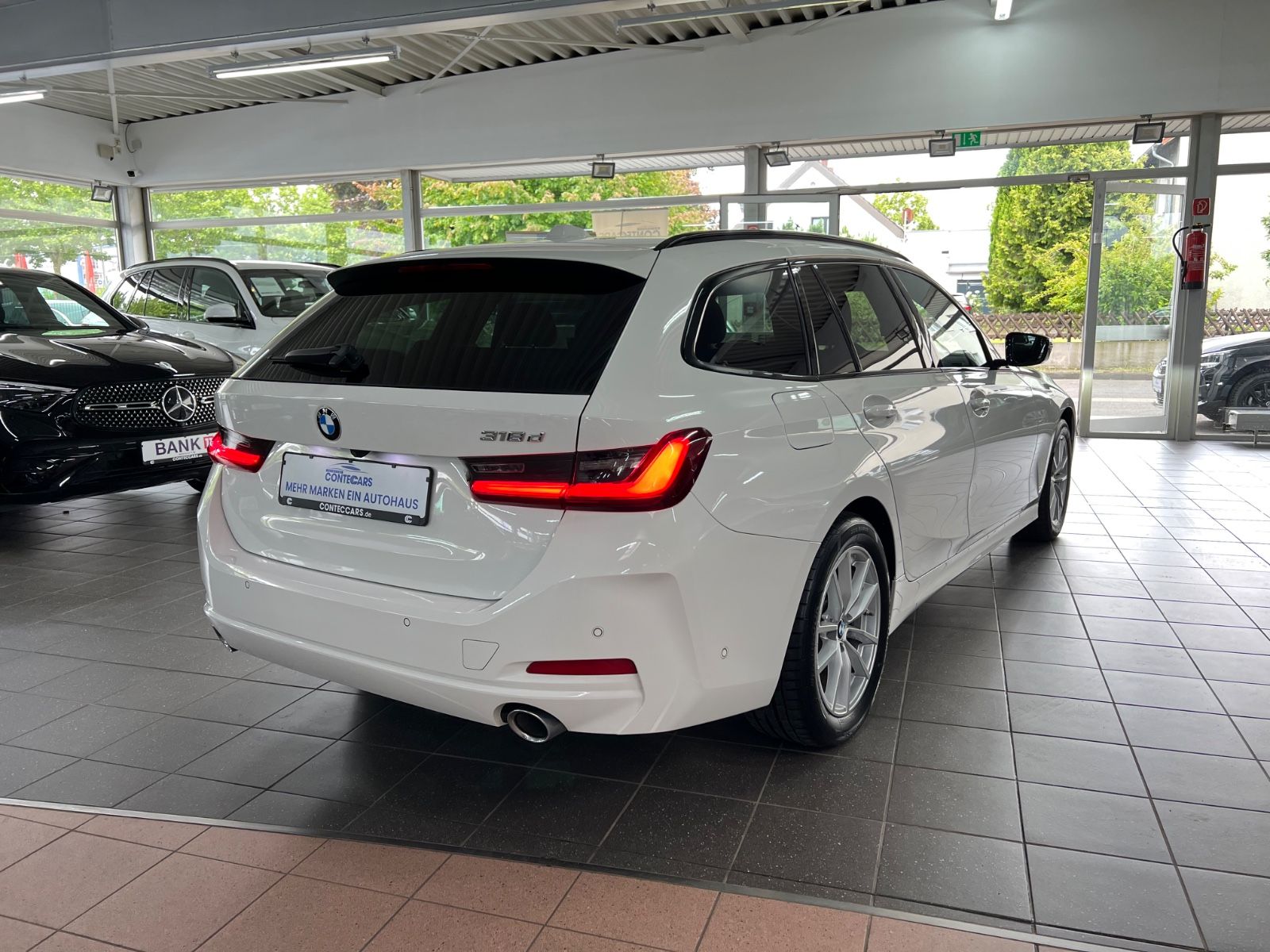 BMW 318 d Touring AHK+DA+ACC+HuD+KEYLESS+PARK ASSIST foto 8