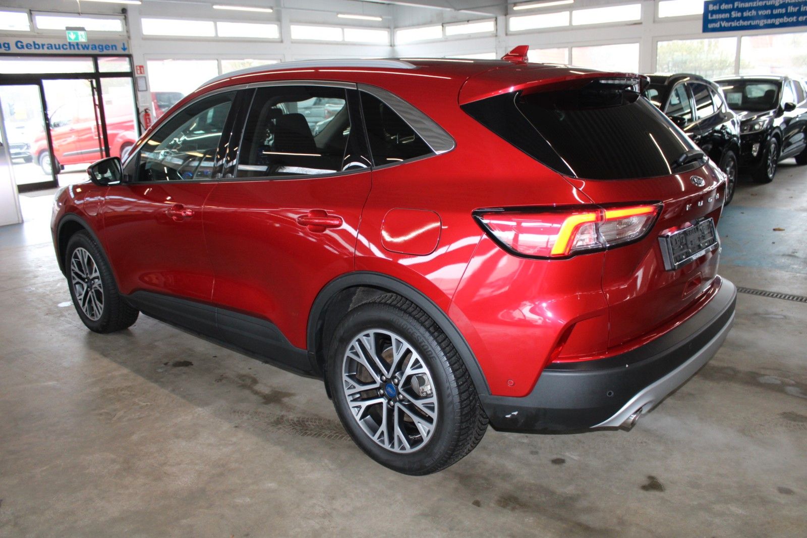 Fahrzeugabbildung Ford Kuga PHEV Titanium X ACC AHK HUD LED Cam WinterP