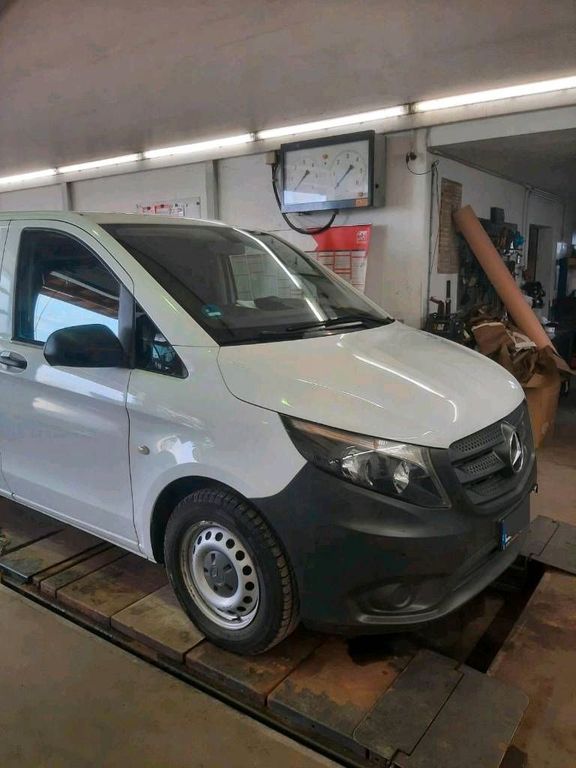 Image of Mercedes-Benz Vito