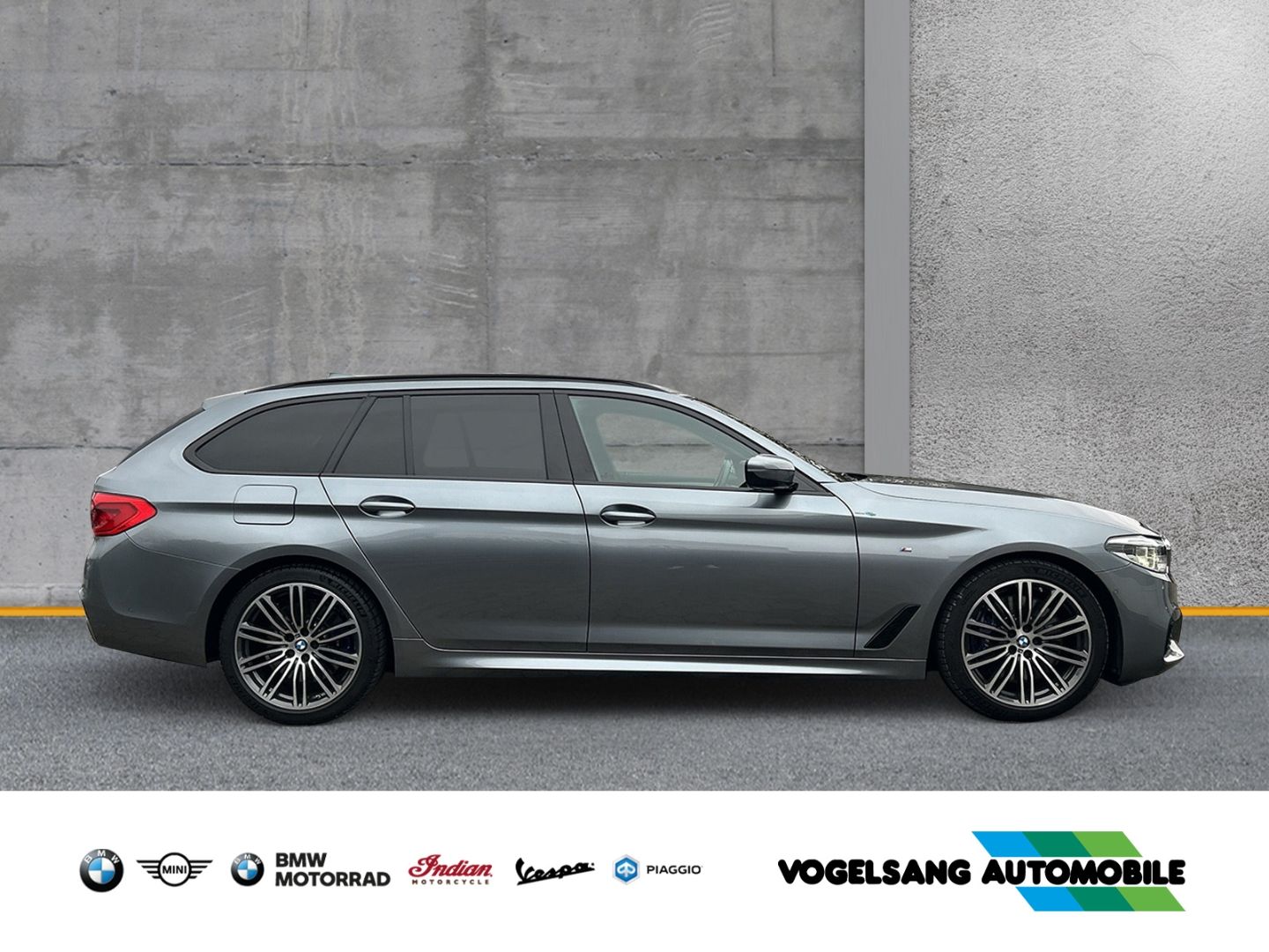 Fahrzeugabbildung BMW 540 i xDrive Touring M Sport Park-Assistent Head