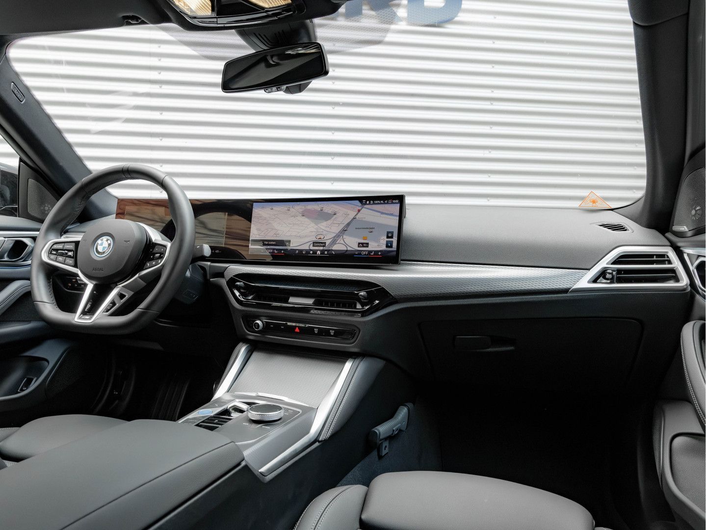 BMW i4 eDrive40 M Sport Pro - ACC - Harman Kardon - imagem 3
