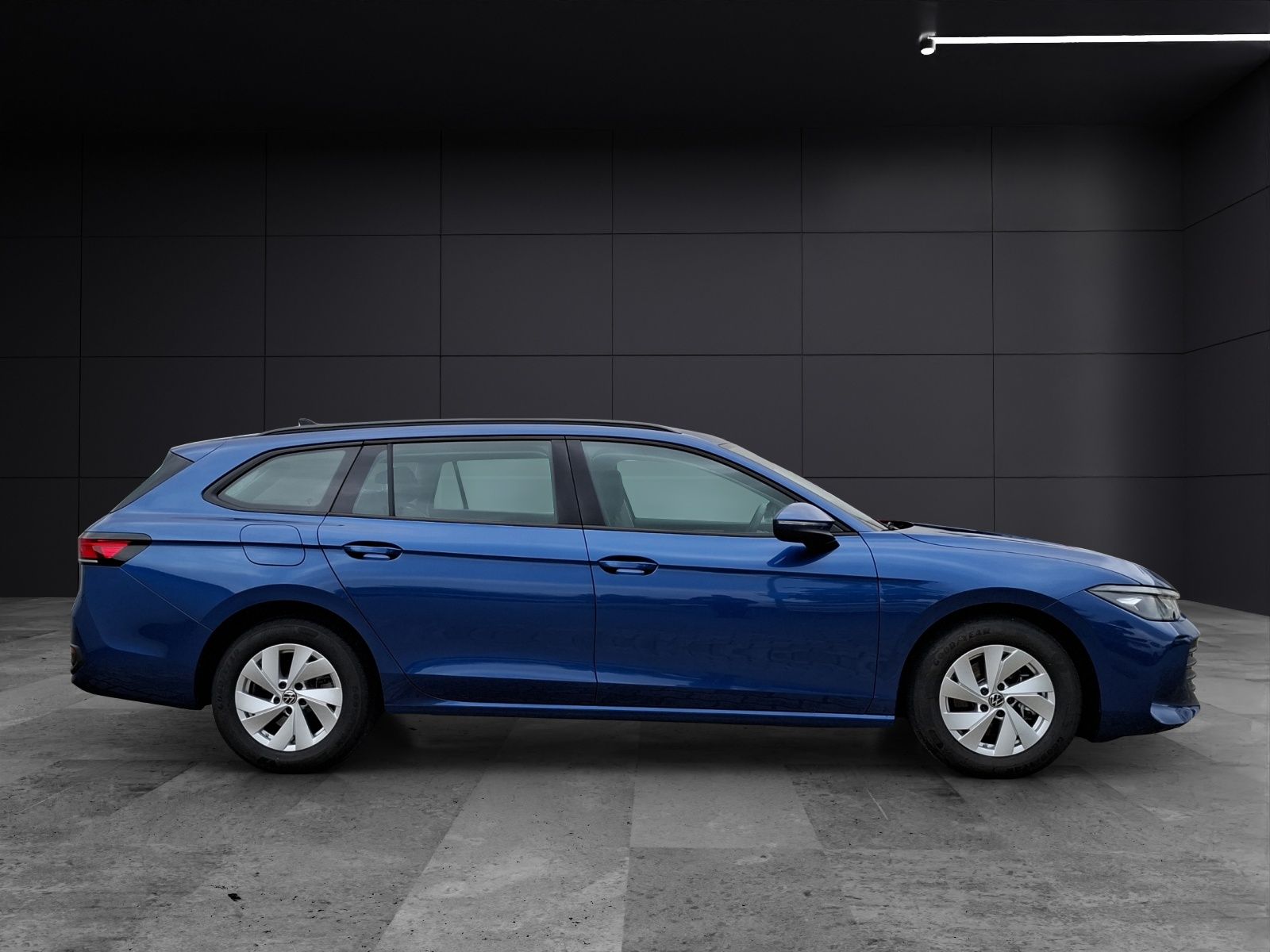 Fahrzeugabbildung Volkswagen Passat Variant eTSI DSG LED CarPlay AID ACC RFK