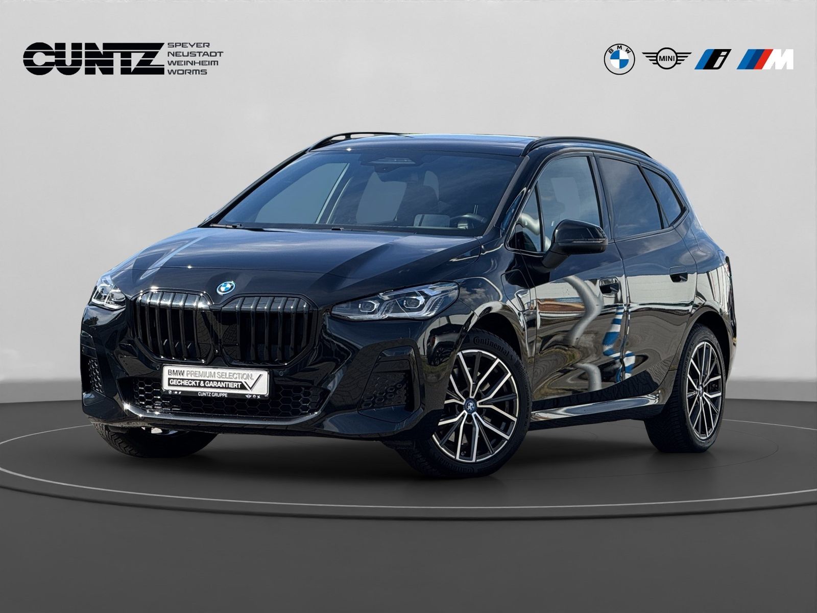 BMW 230e xDrive Active Tourer M Sport Anhängerk. Pan foto 2
