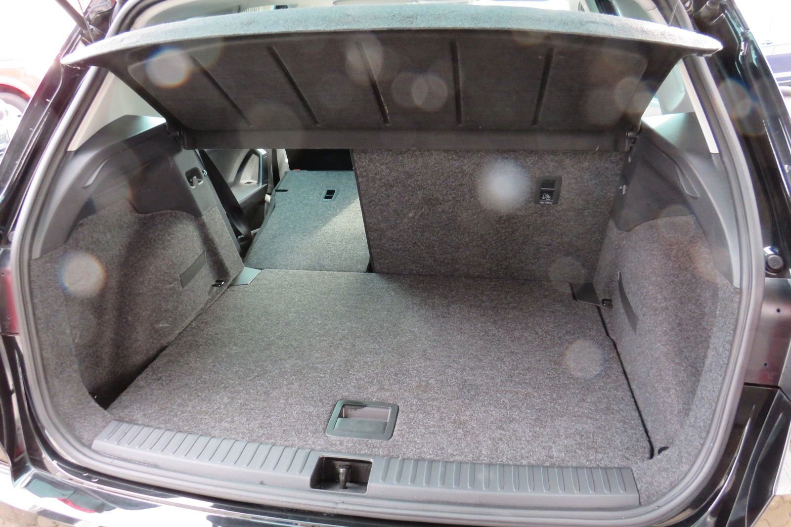 Fahrzeugabbildung SEAT Arona FR DSG NAVI SITZH. KAMERA ACC ASSISTENT-PA