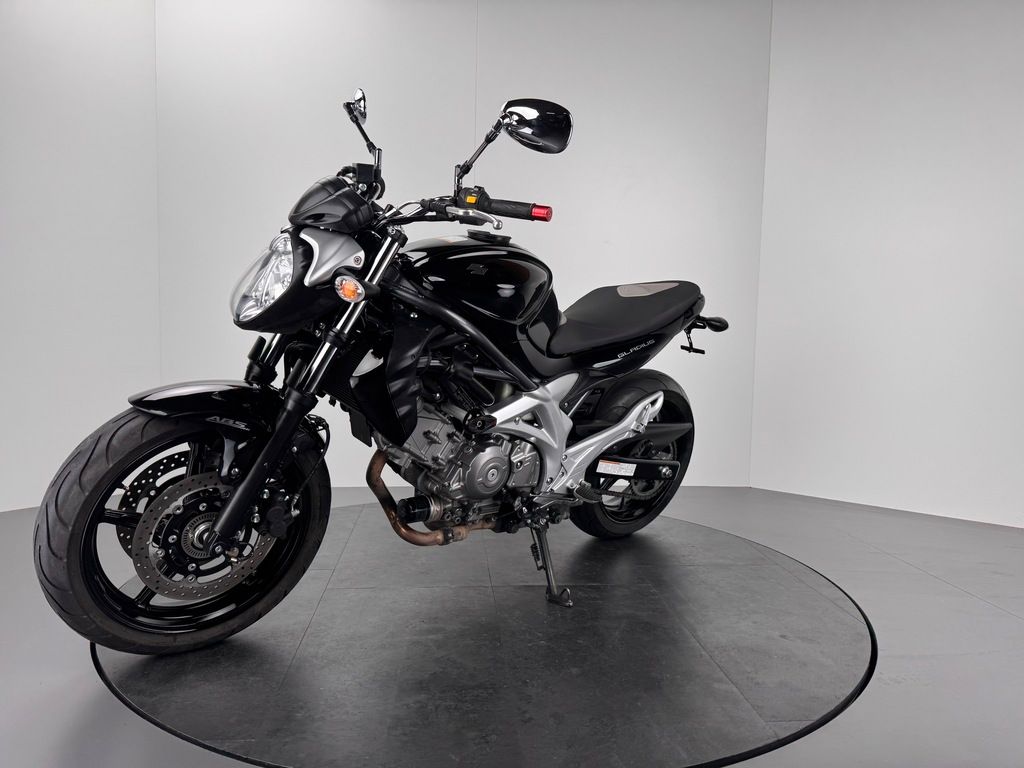 Fahrzeugabbildung Suzuki SFV 650 GLADIUS *TOP-ZUSTAND *SERVICE NEU