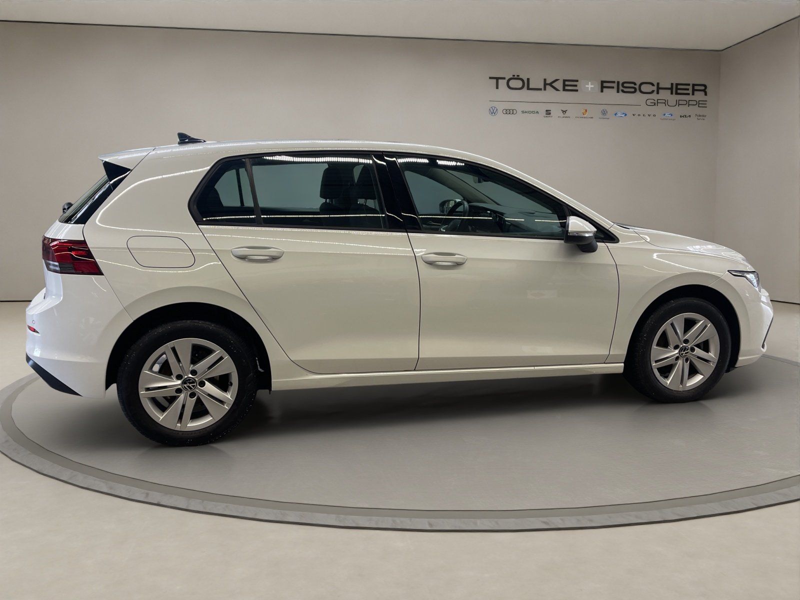 Volkswagen Golf VIII 1.0 eTSI Life ACC AUT Kam. Navi LED LM foto 6
