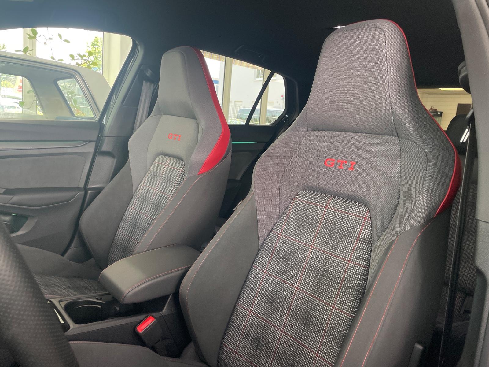 Volkswagen Golf VIII 2.0 TSI Lim. GTI Navi*Dig.Cockpit*DSG*, миниатюра 30