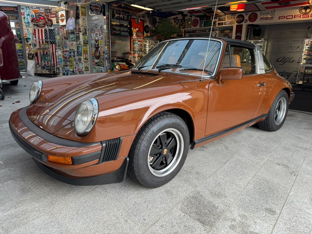 Porsche 930