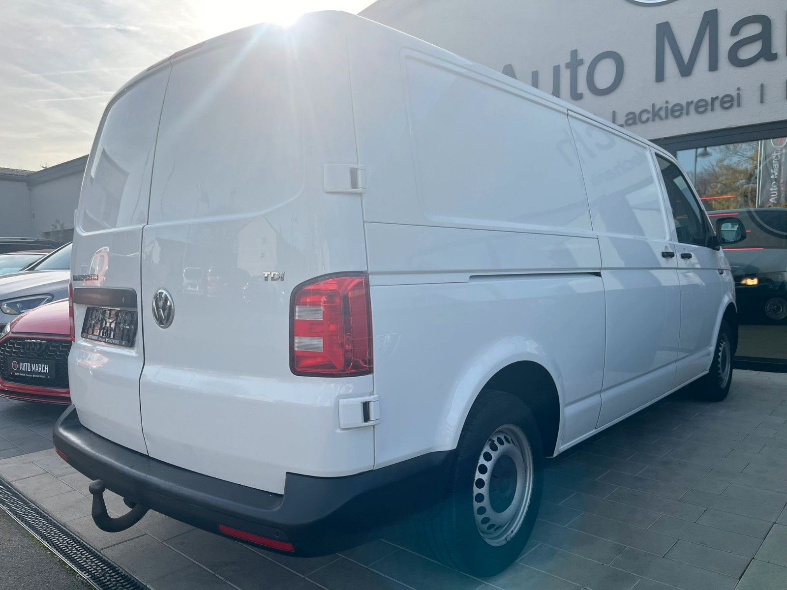 Fahrzeugabbildung Volkswagen T6 Transporter Kasten-Kombi EcoProfi 1.Hand