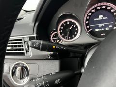 MERCEDES-BENZ E 200 CDI BlueEfficiency / 1.HD / GARANTIE / ILS