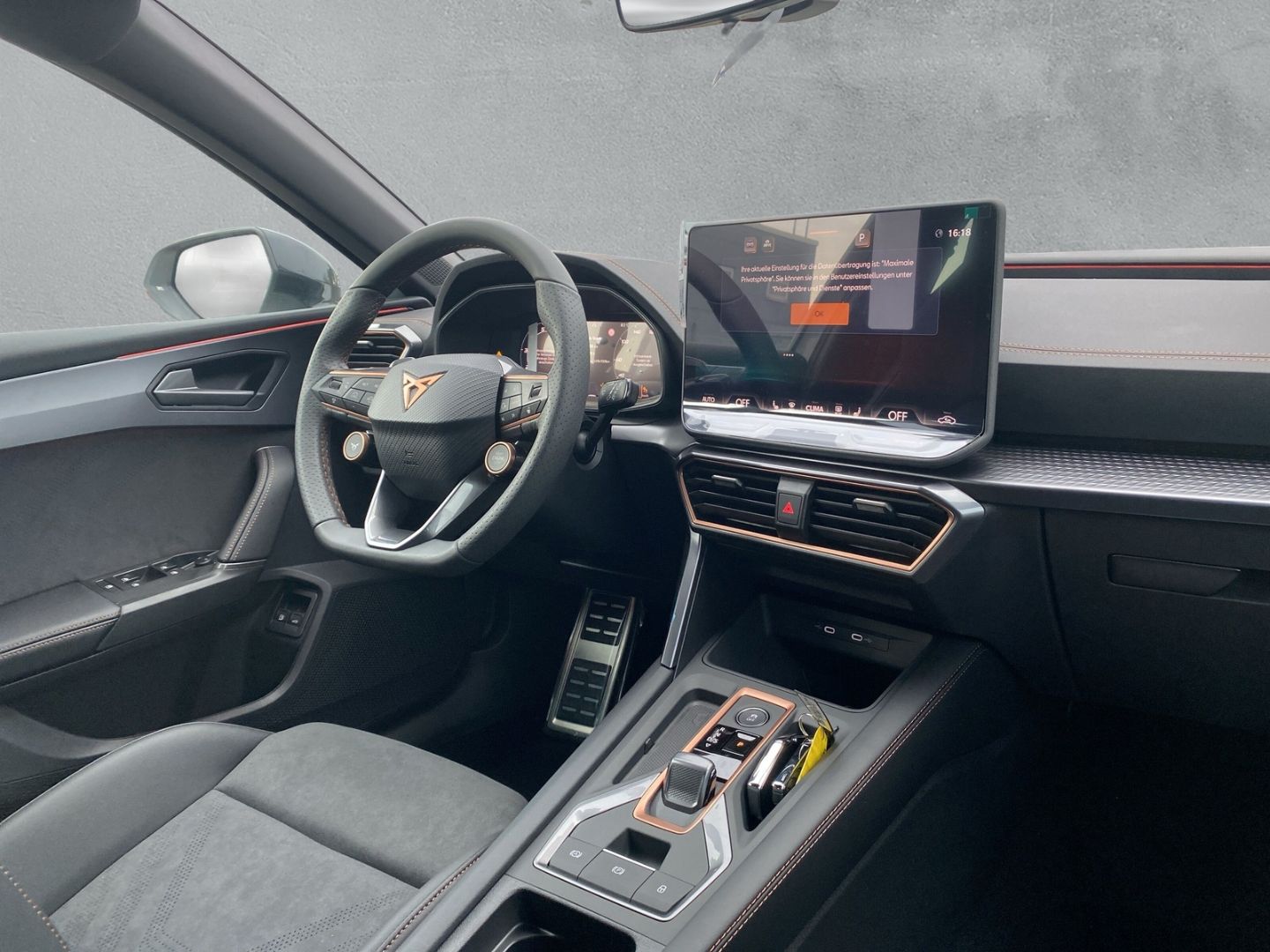 Fahrzeugabbildung CUPRA Leon ST 1.5 e-Hybrid 150kW*Int.Drive*NAVI*MATRIX