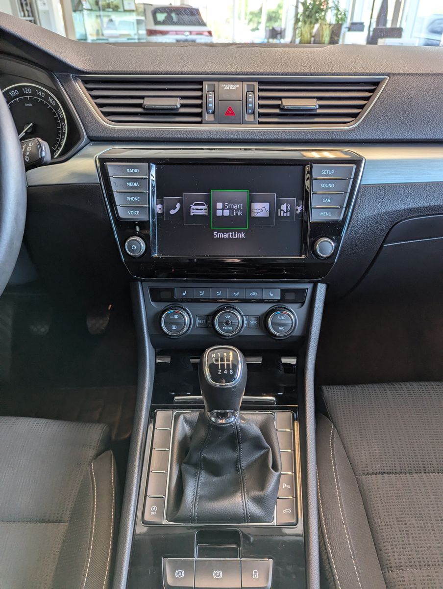 SKODA Superb 1.8 TSI Ambition Bi-Xen SHZ Tempomat AHK - Image 18