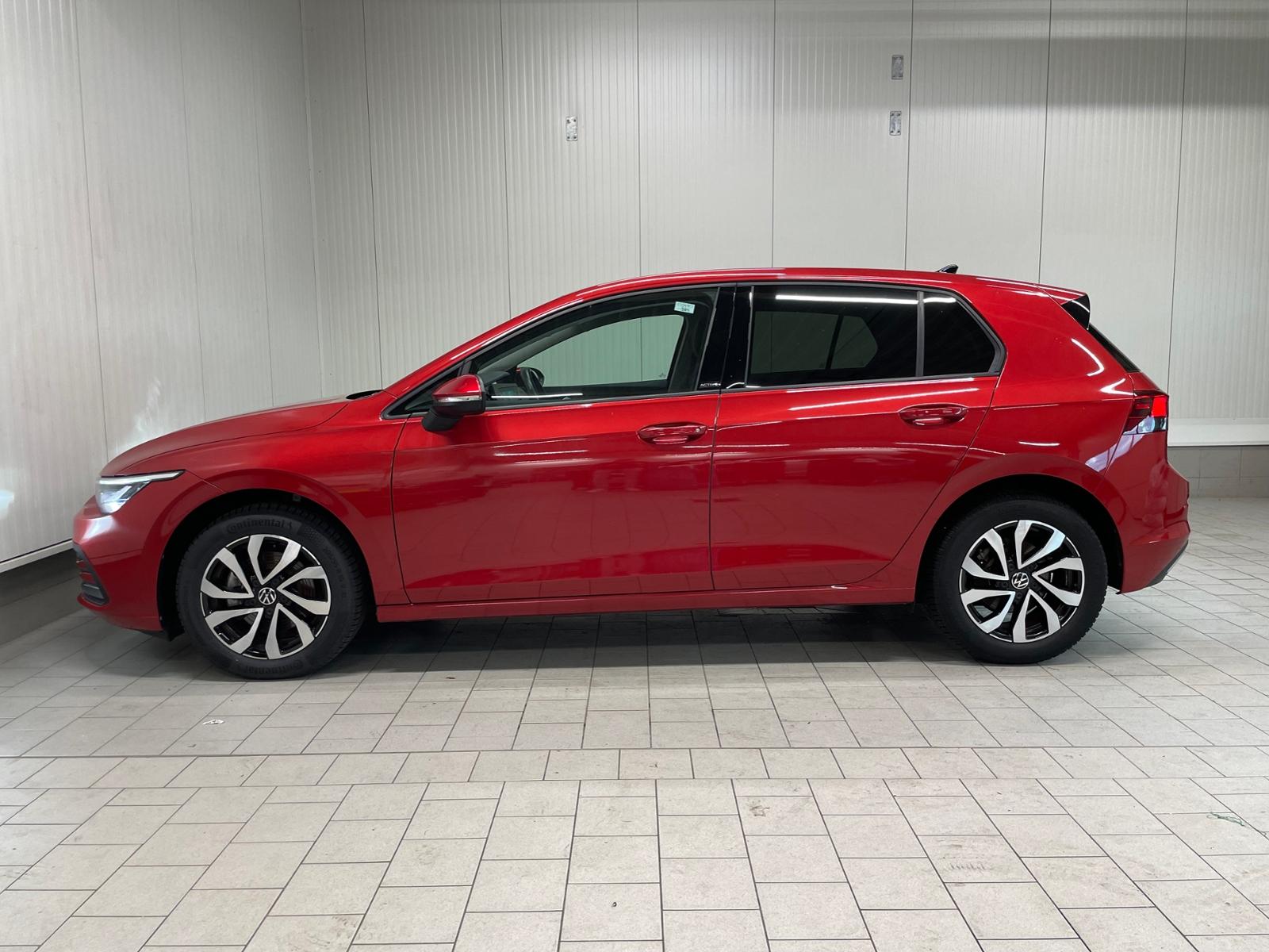 Volkswagen Golf VIII Active 1.0 eTSI DSG LED ACC KAM, миниатюра 3