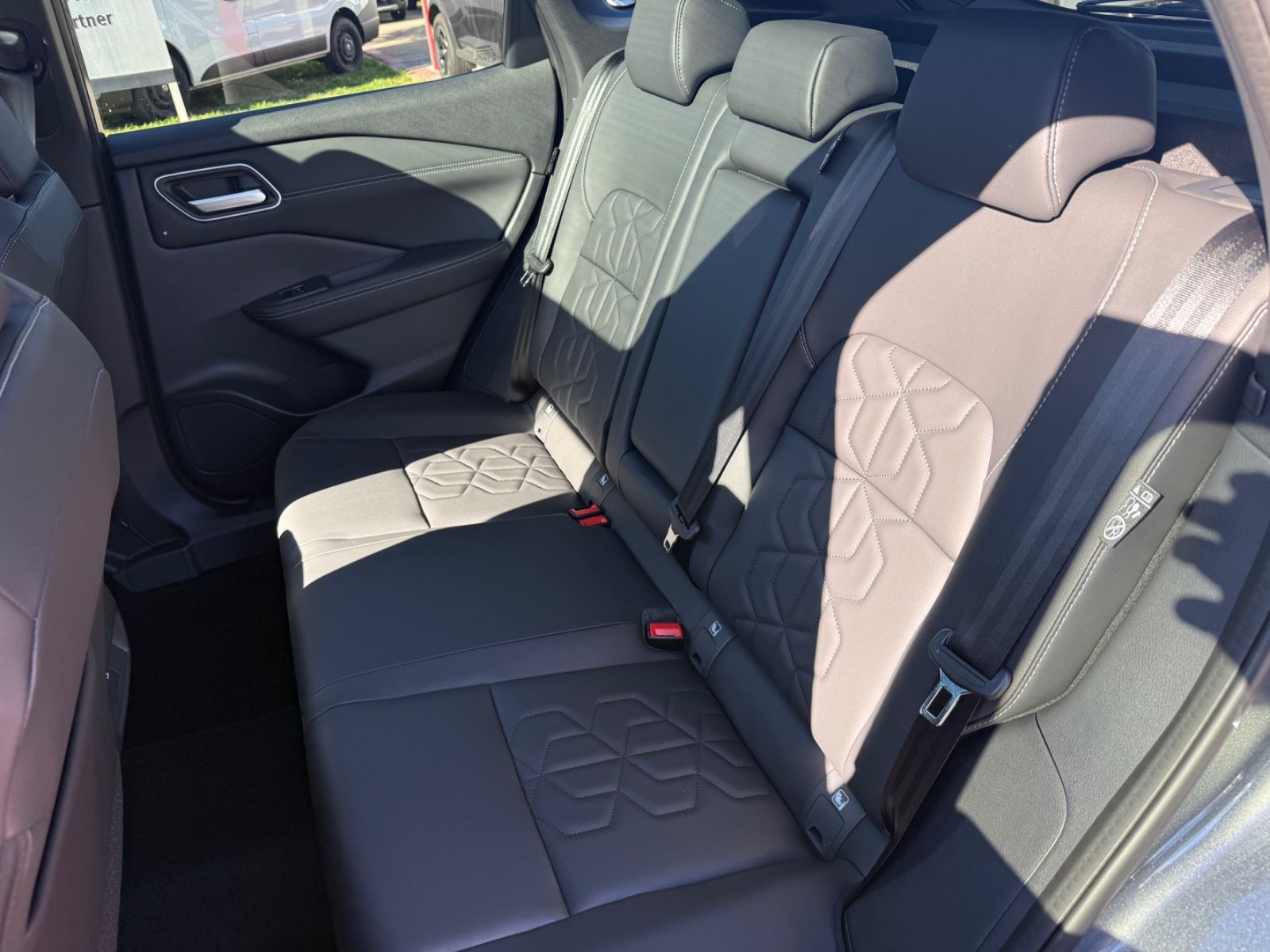Fahrzeugabbildung Nissan Qashqai Tekna, 360° Kamera, ProPilot, WP.