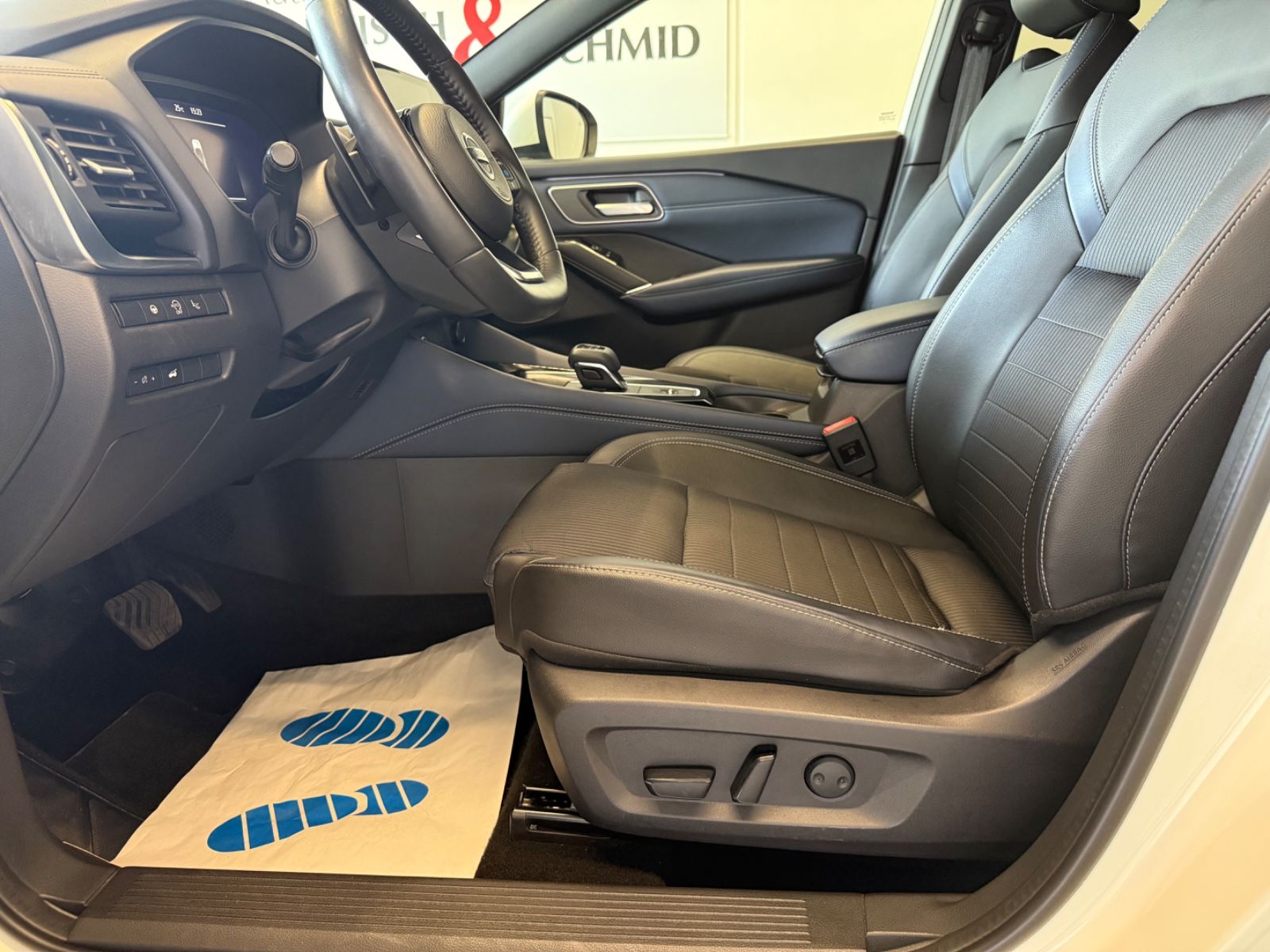Fahrzeugabbildung Nissan Qashqai Tekna MHEV; Autom.,HUD,Teilleder,AHK