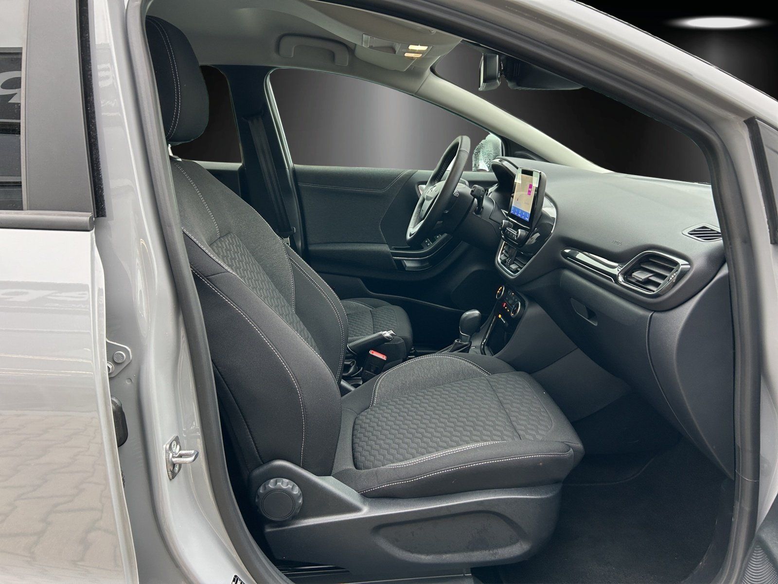 Fahrzeugabbildung Ford Puma Titanium