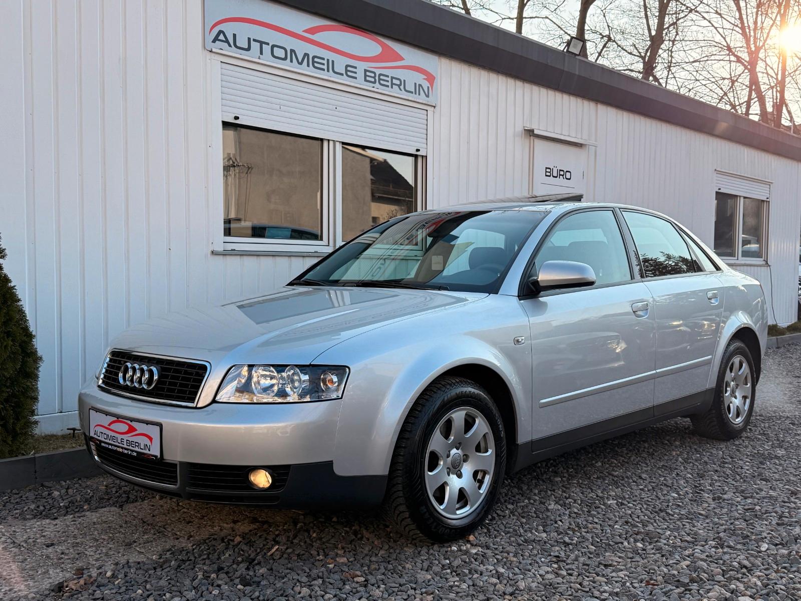 Audi A4 2.0 Automatik "1.HAND/LÜCKENLOS SCHECKHEFT"