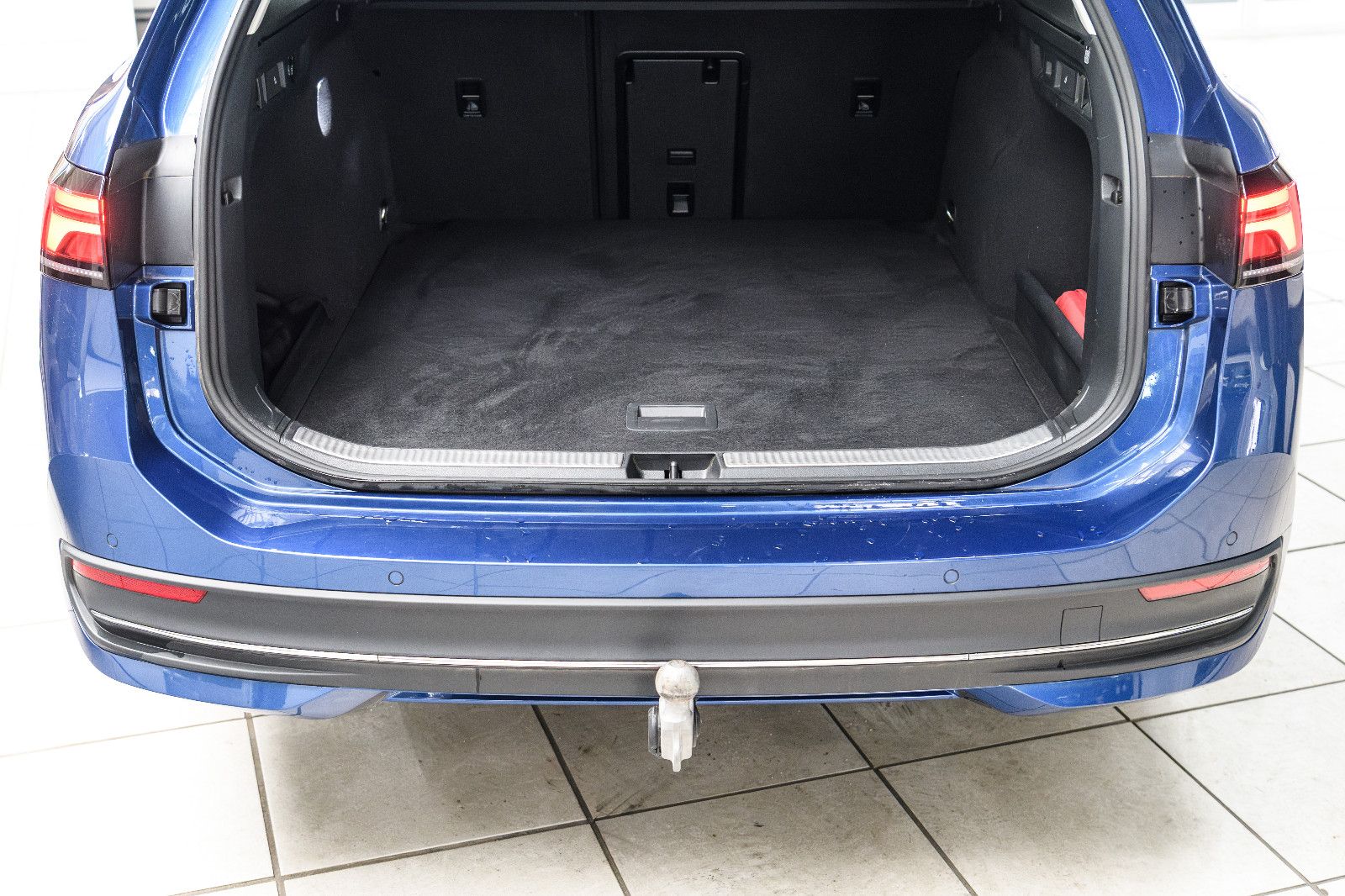Fahrzeugabbildung Volkswagen Passat Variant 2.0 TDI 110 kW+AHK+SHZ+STANDHEIZU