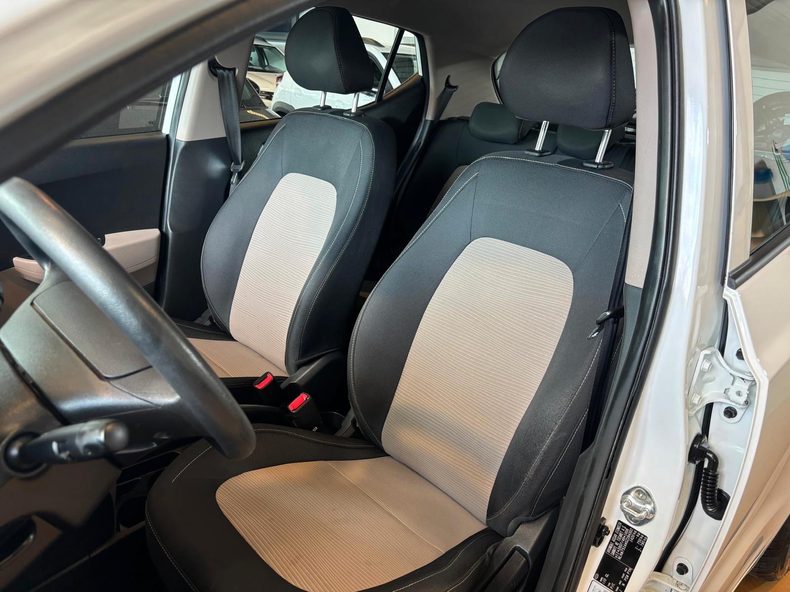 Hyundai i10 blue Classic Klima  8-fach bereift