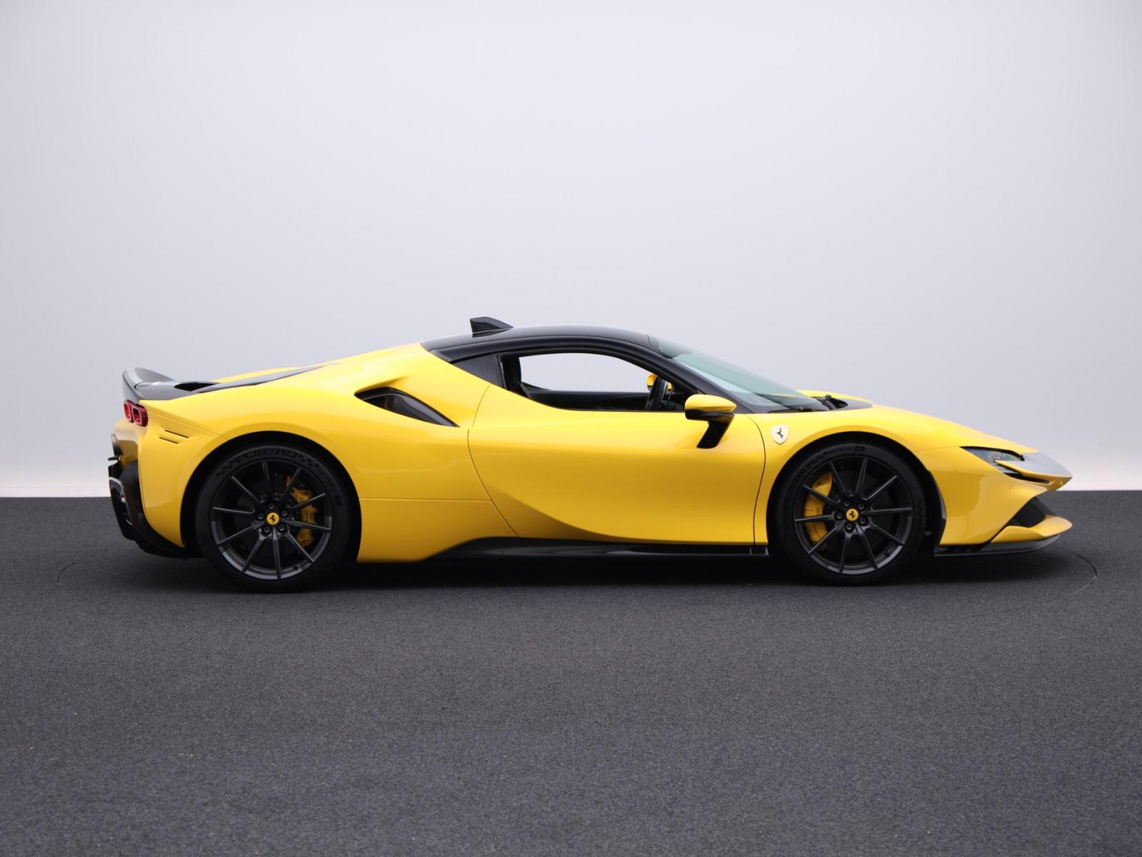 Ferrari SF90 Stradale Assetto Fiorano*Ferrari Frankfurt*