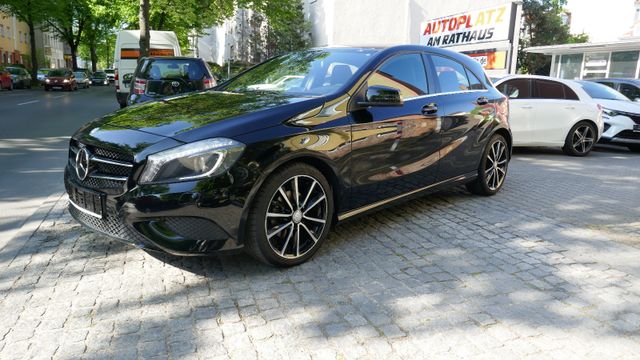 Mercedes-Benz A -Klasse A 180 BlueEfficiency 2Style, Bi-Xenon