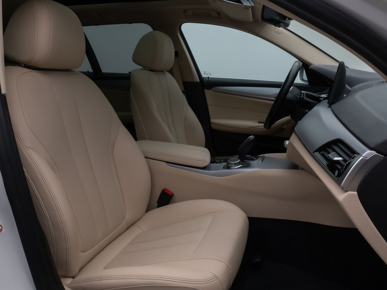 Fahrzeugabbildung BMW 530e Panorama Kamera DAB HiFi 4xKlima Leder 18Zl
