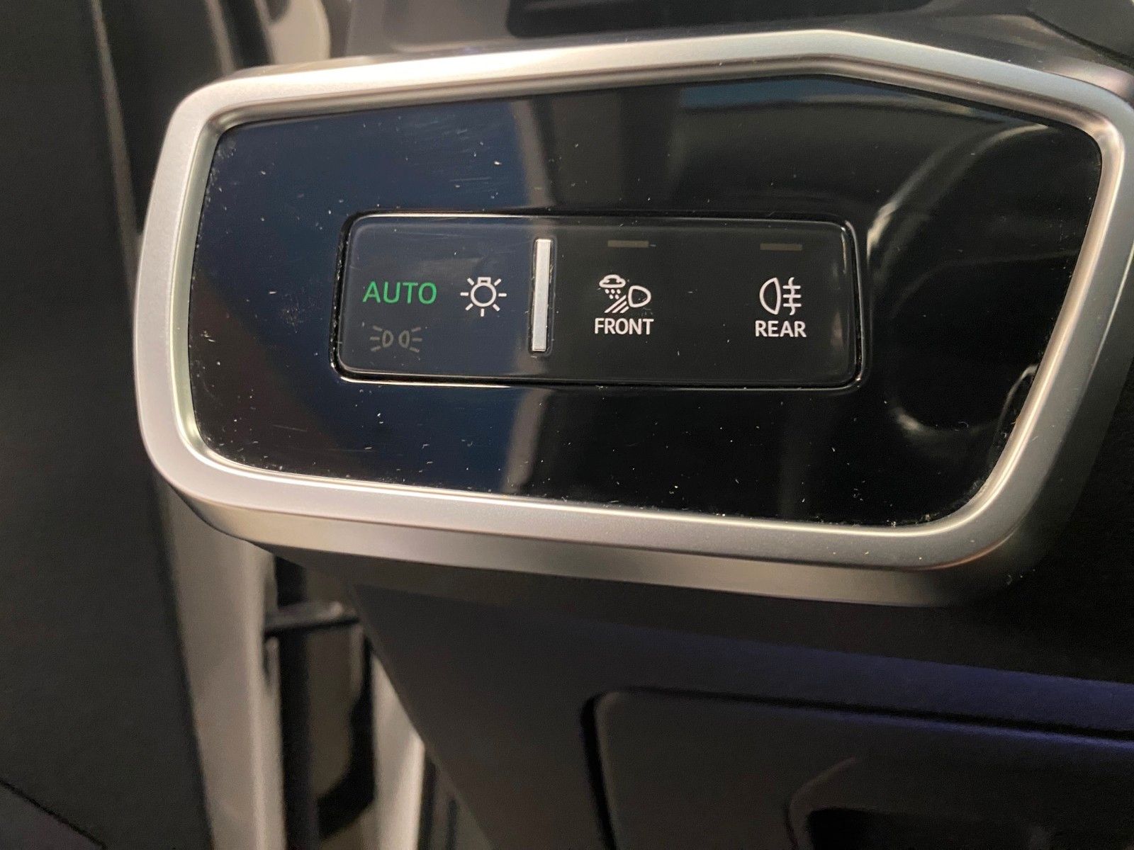 Fahrzeugabbildung Audi A6 Avant 55 TFSI e quattro sport+S-Line+MATRIX++