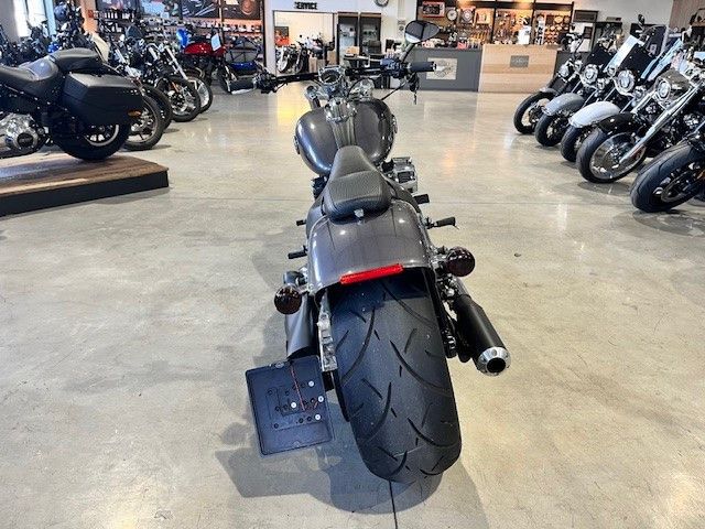 Fahrzeugabbildung Harley-Davidson FXSB Breakout Twin Cam