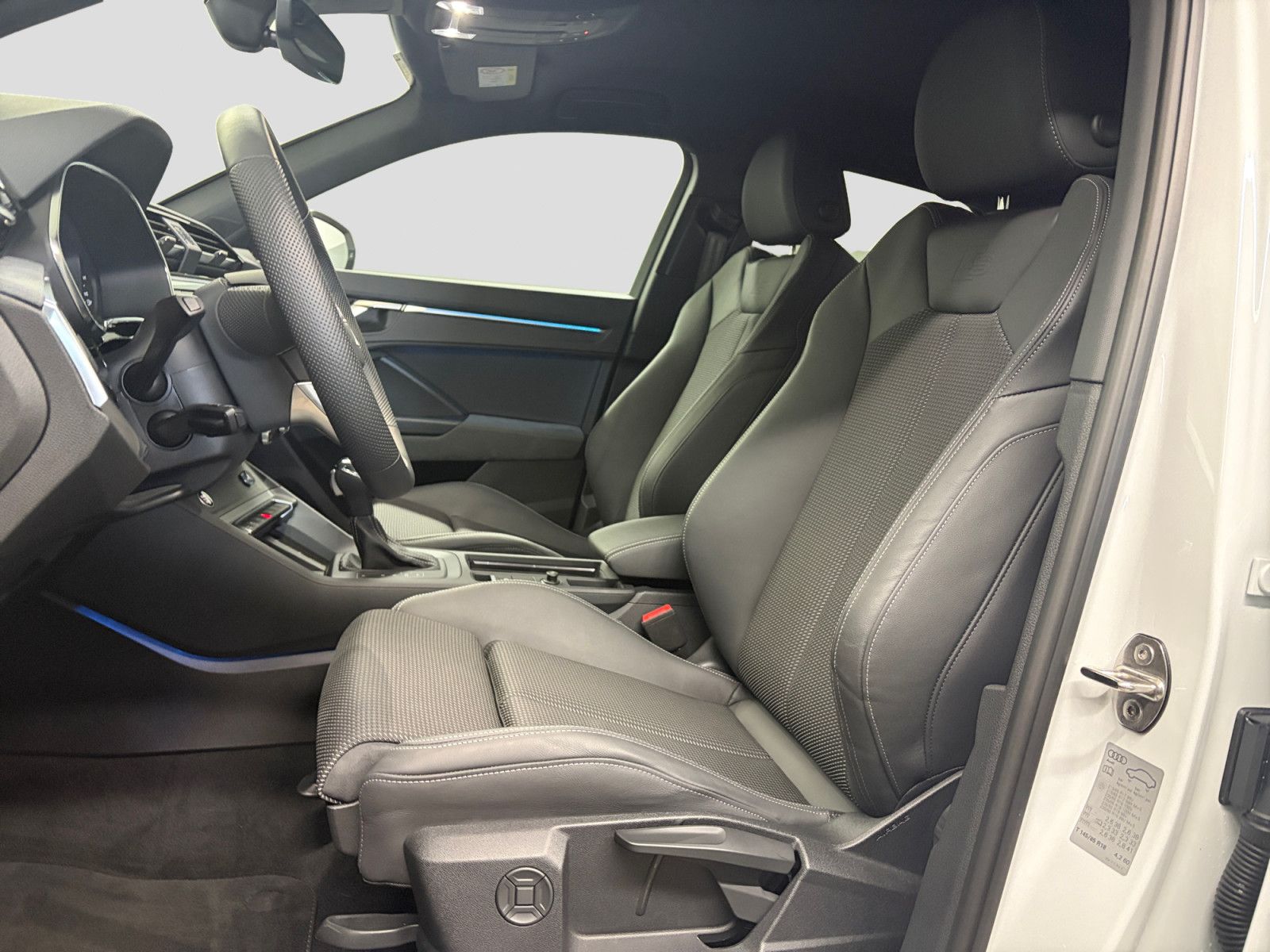 Audi Q3 Sportback 35 TFSI S line AHK Navi Carplay LED foto 10