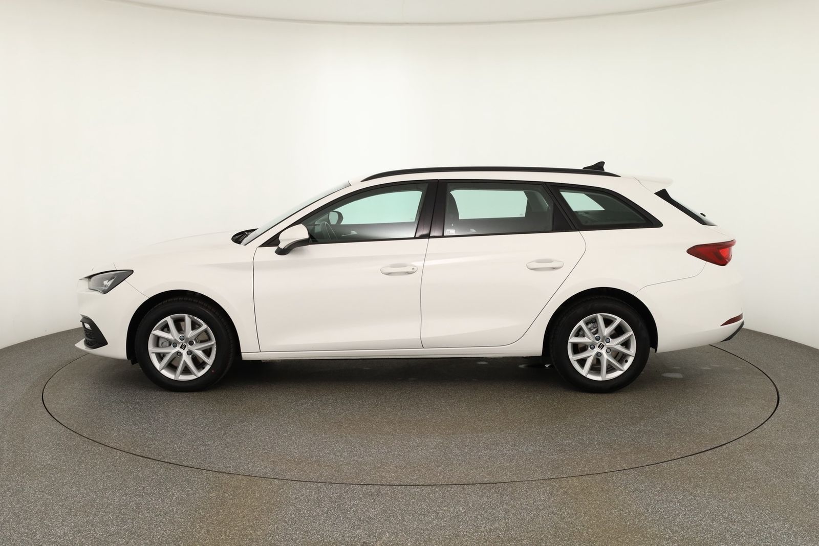 Seat Leon ST 2.0 TDI DSG Style LED Navi Tempomat PDC imagem 2